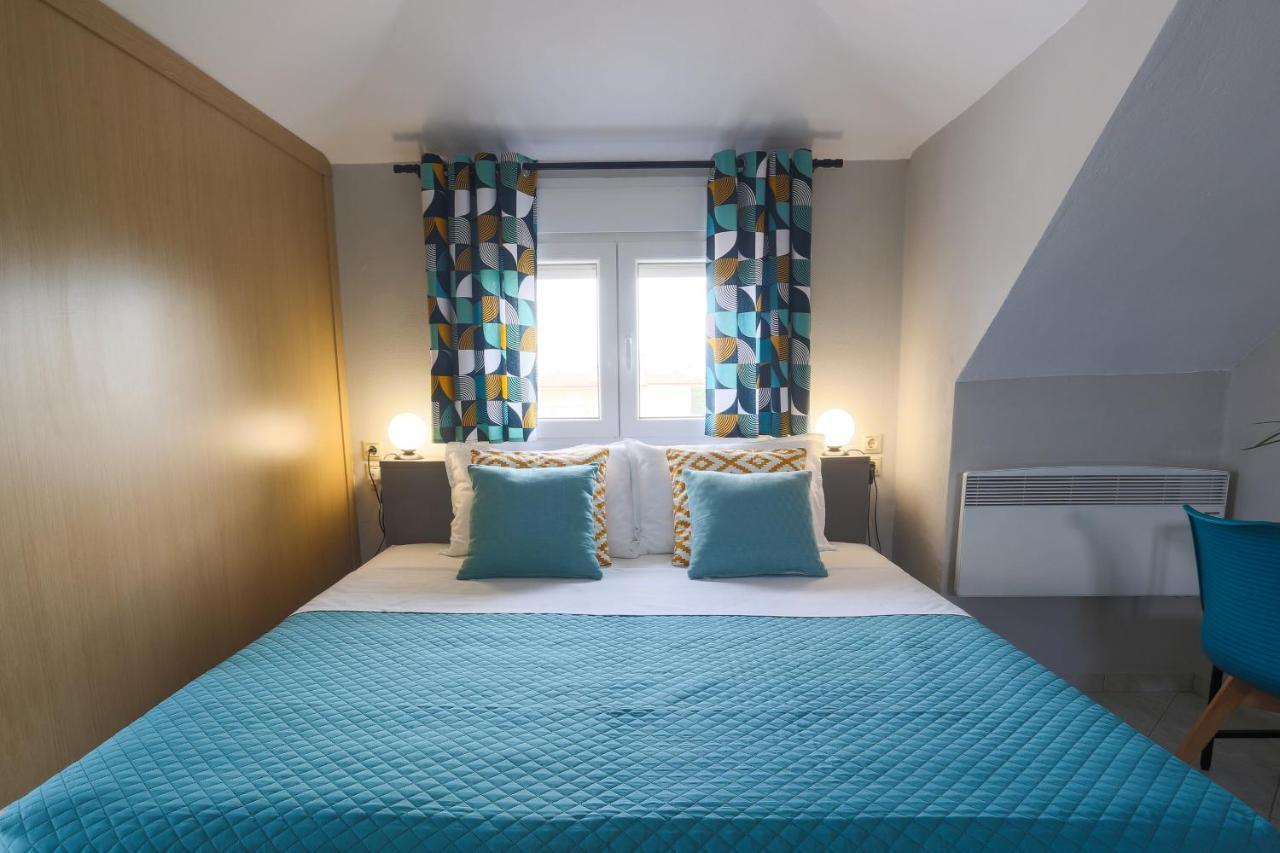 Joya Ofrynio Stylish Suites Ofrínion Eksteriør bilde