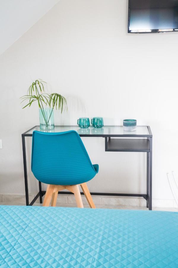 Joya Ofrynio Stylish Suites Ofrínion Eksteriør bilde