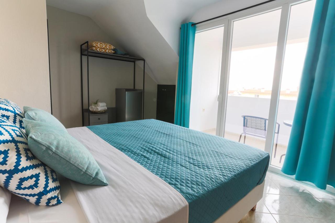 Joya Ofrynio Stylish Suites Ofrínion Eksteriør bilde
