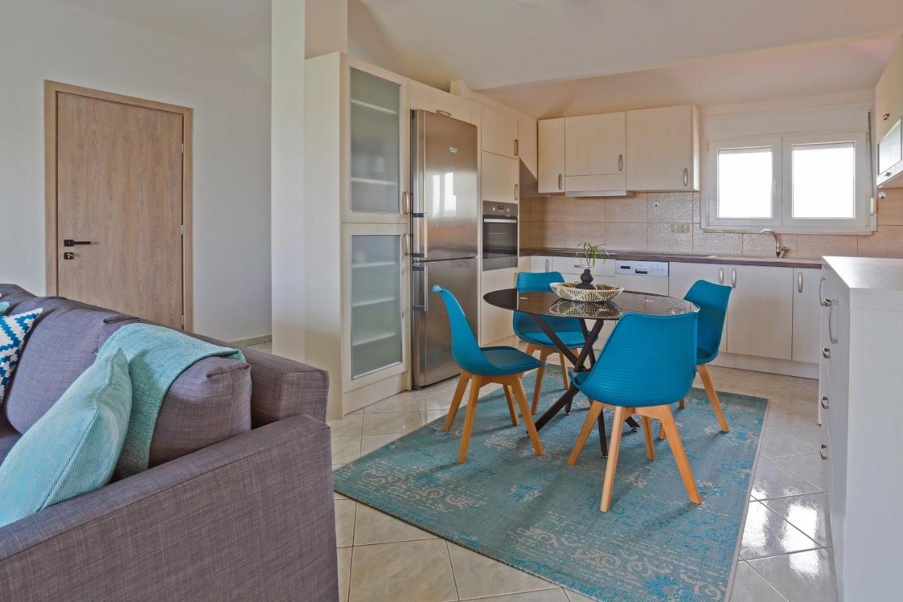 Joya Ofrynio Stylish Suites Ofrínion Eksteriør bilde