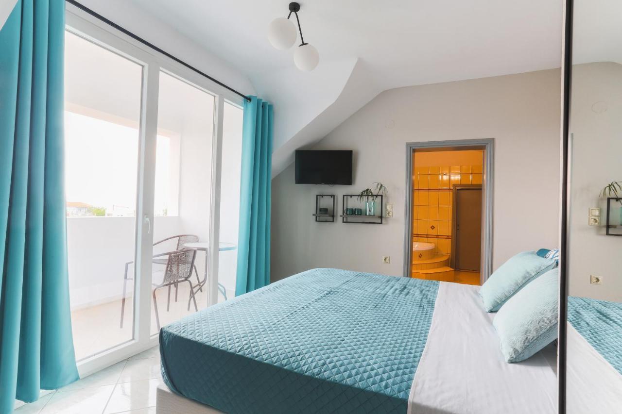 Joya Ofrynio Stylish Suites Ofrínion Eksteriør bilde